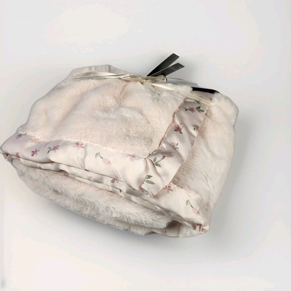 Modern Moments by Gerber Baby Blanket Satin Trim Floral Rose Light Pink Plush - Picture 2 of 6